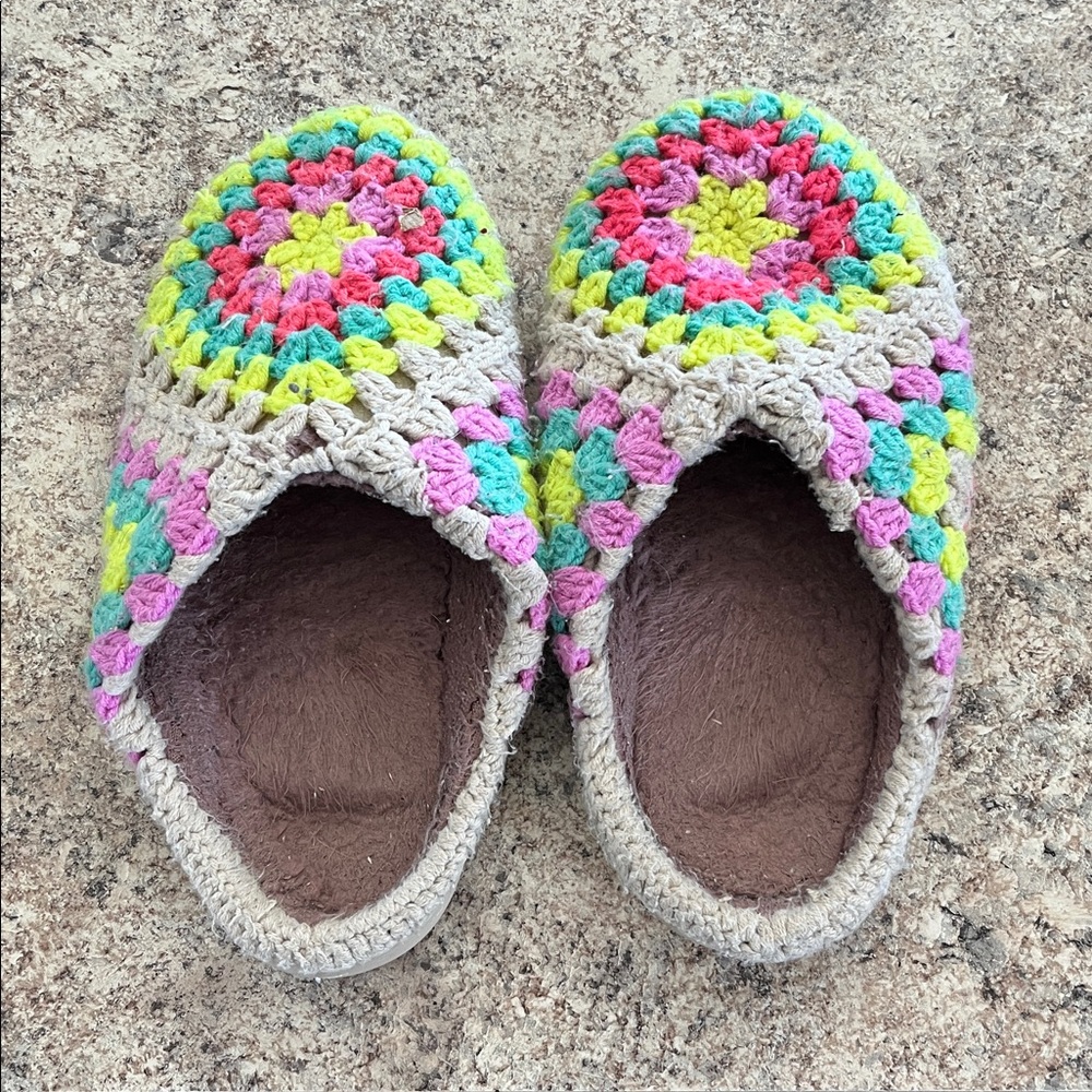 Natural Life Slippers Womens 9-10
